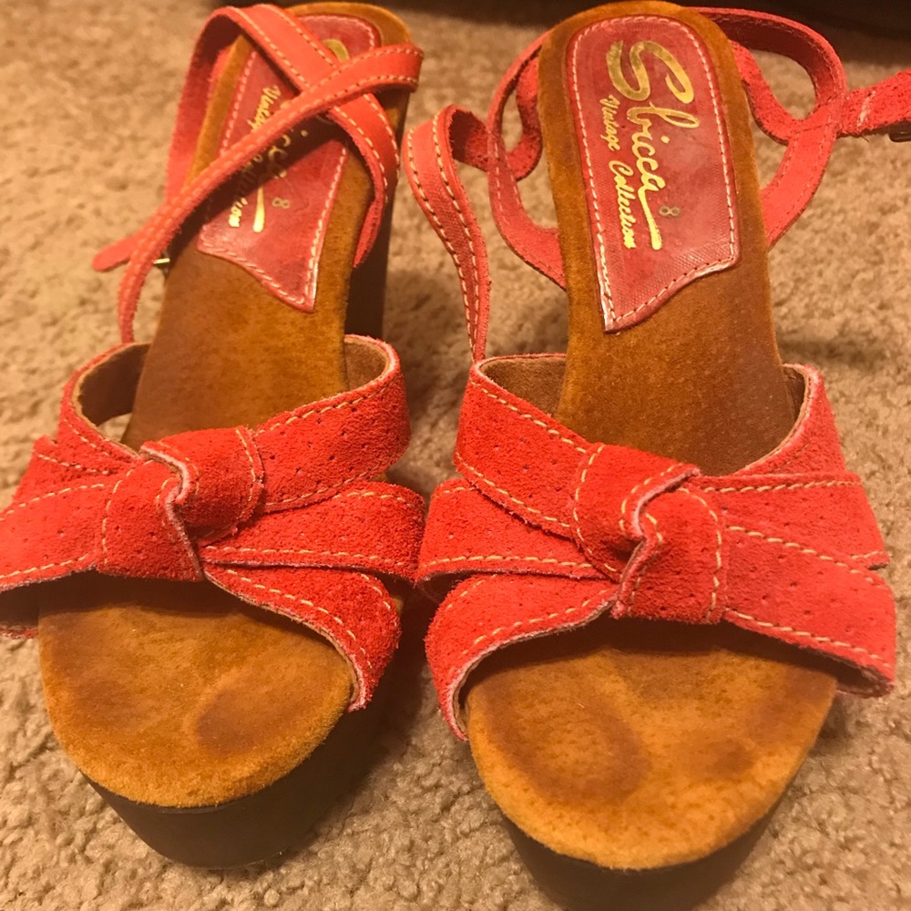 Red wedges